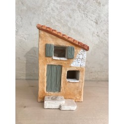 Maison de village toit en...