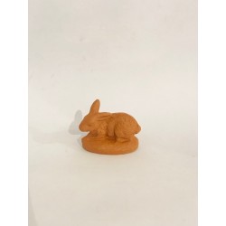 Lapin couché, santon à...