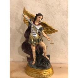 Statue de Saint Michel en...