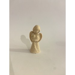 Ange portant un coeur en...