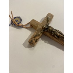 Croix murale en olivier,...