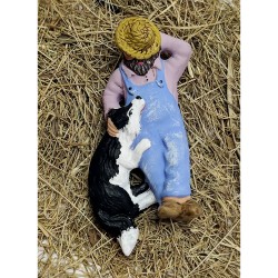 Paysan couché, santon...