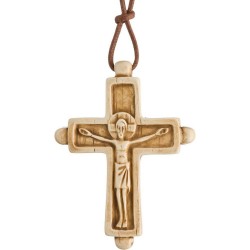 Croix précieuse en ivoirine...