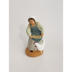 Fermière à la poule, santon...