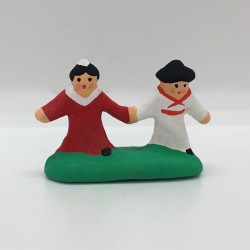 couple de farandoleurs robe rouge